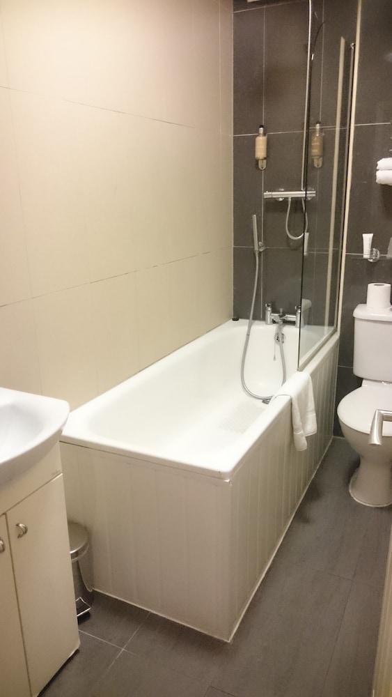 Apartamento Maitrise Ealing - *